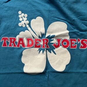 trader joe’s short sleeve t shirt size small